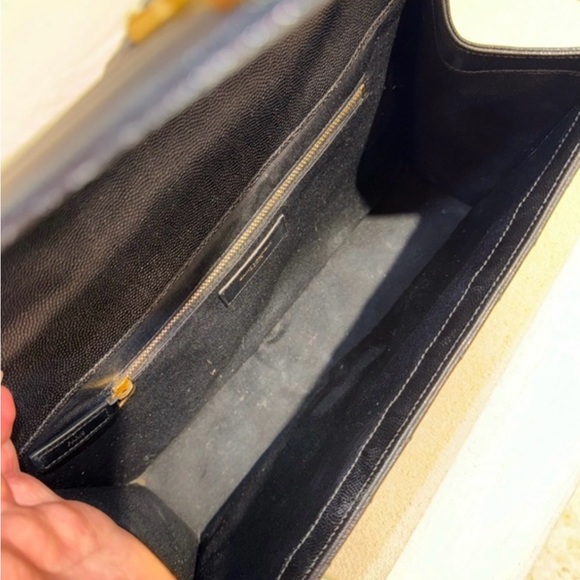 MUST HAVE YSL GORGEOUS HANDBAG! - Picture 6 of 9